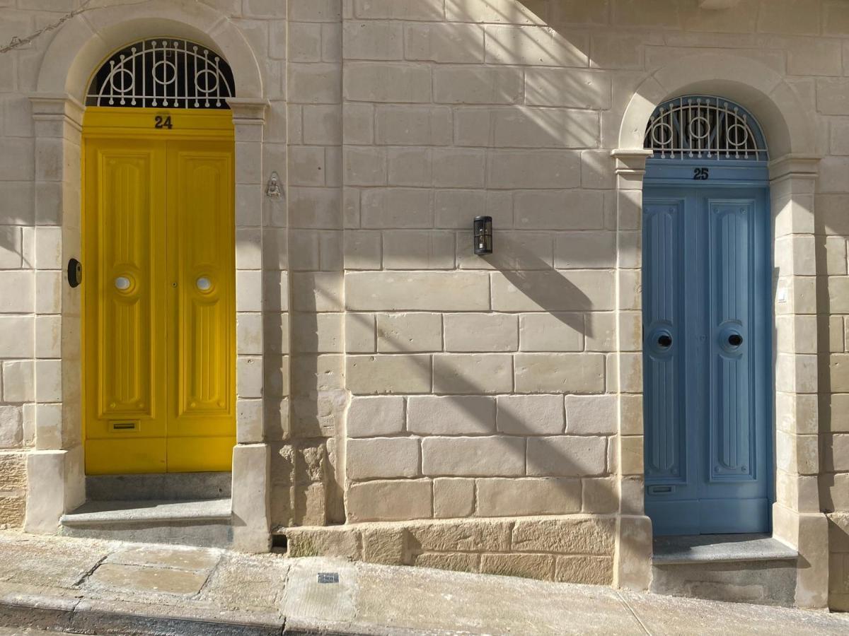 Typical Maltese Maisonette In St.Julians St. Julian's Exterior foto